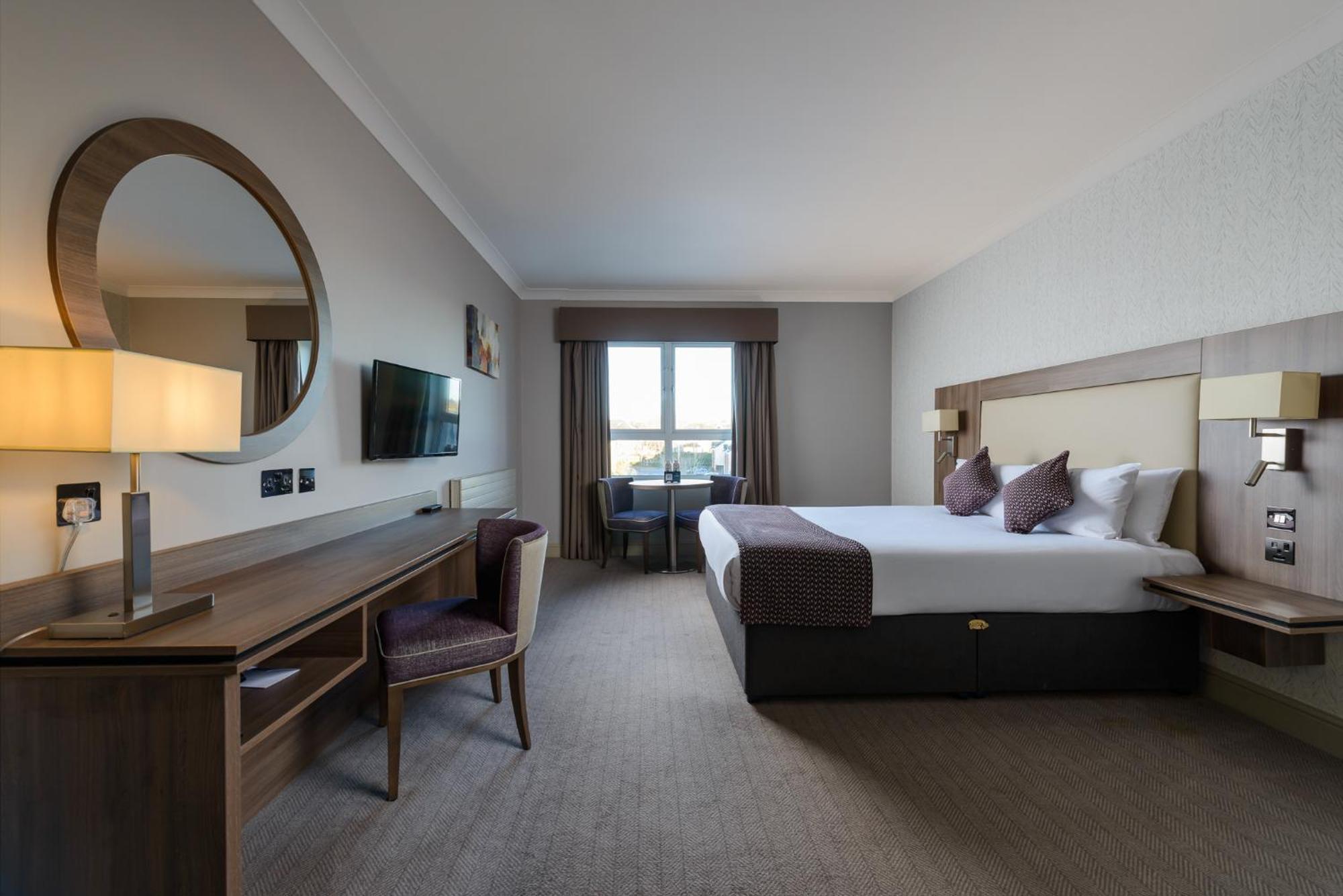 Clybaun Hotel Голуей Екстериор снимка