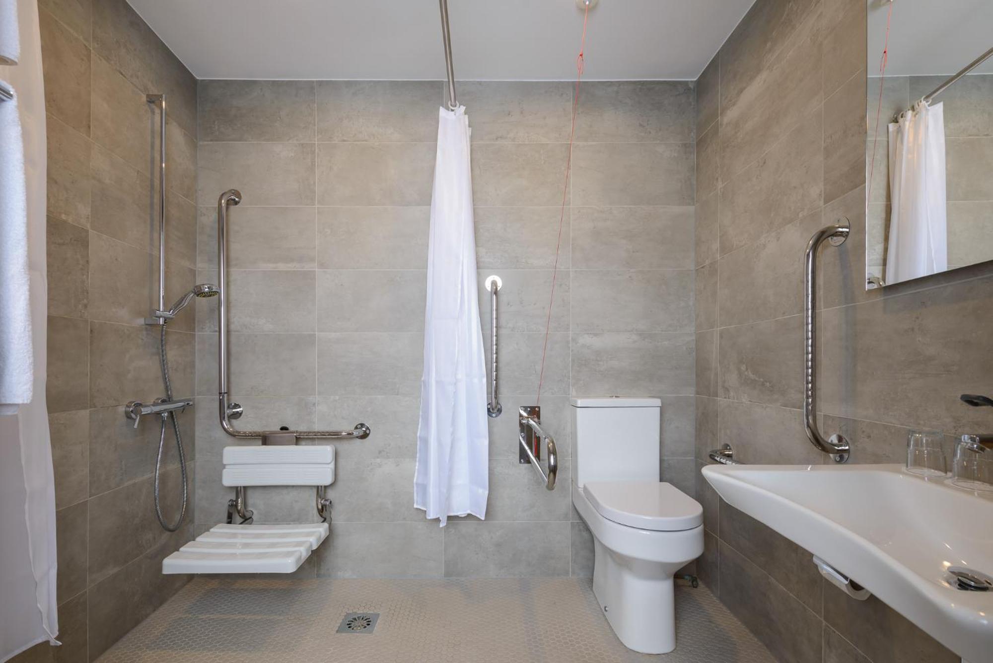 Clybaun Hotel Голуей Екстериор снимка