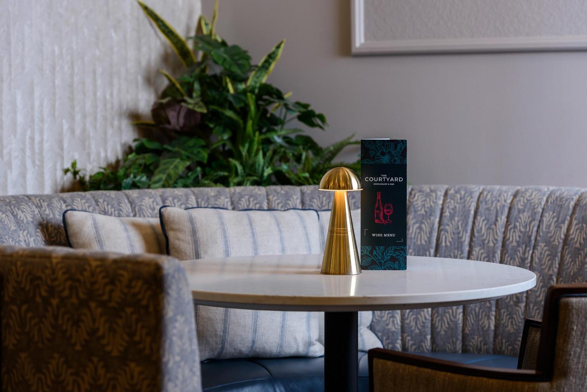 Clybaun Hotel Голуей Екстериор снимка