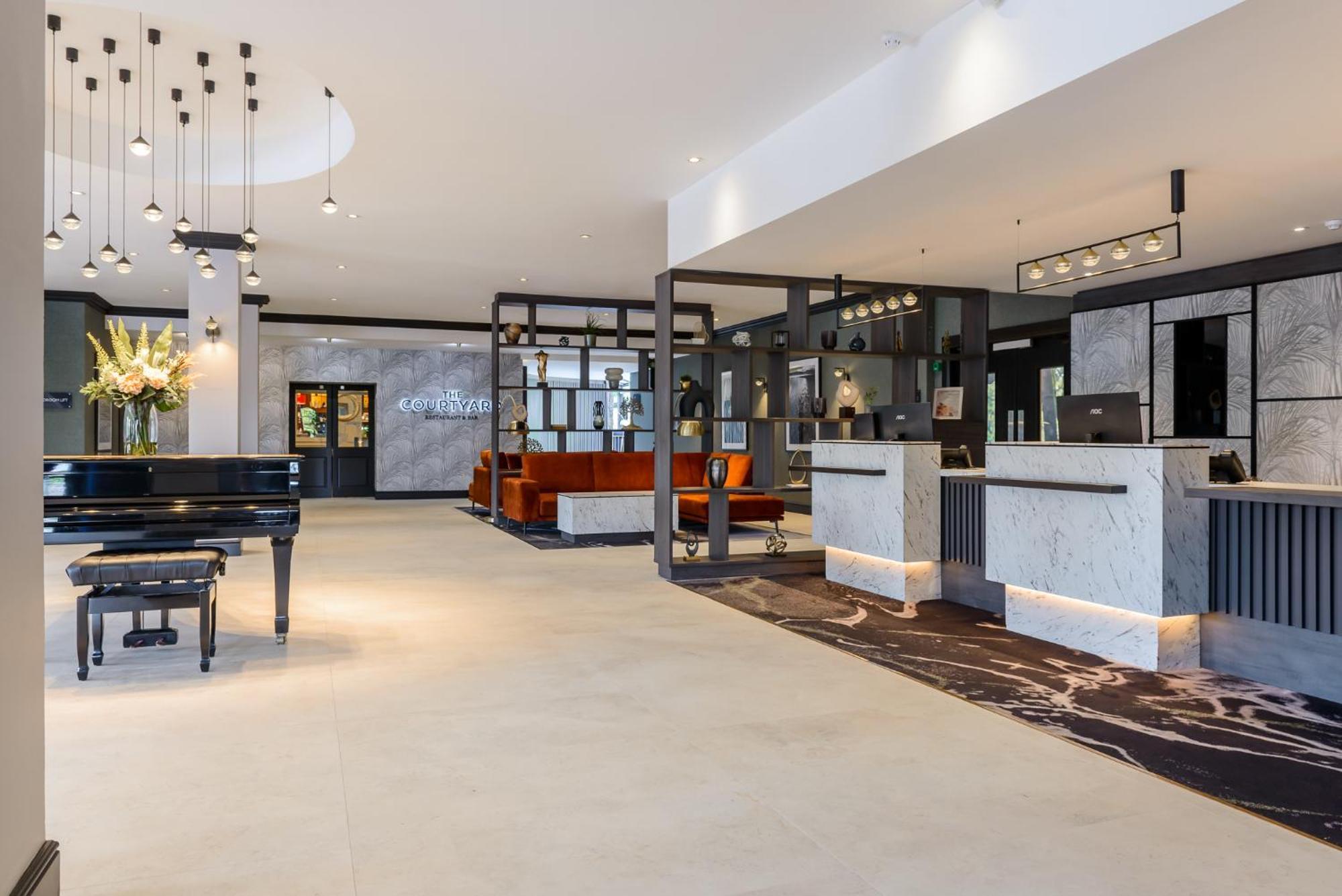 Clybaun Hotel Голуей Екстериор снимка