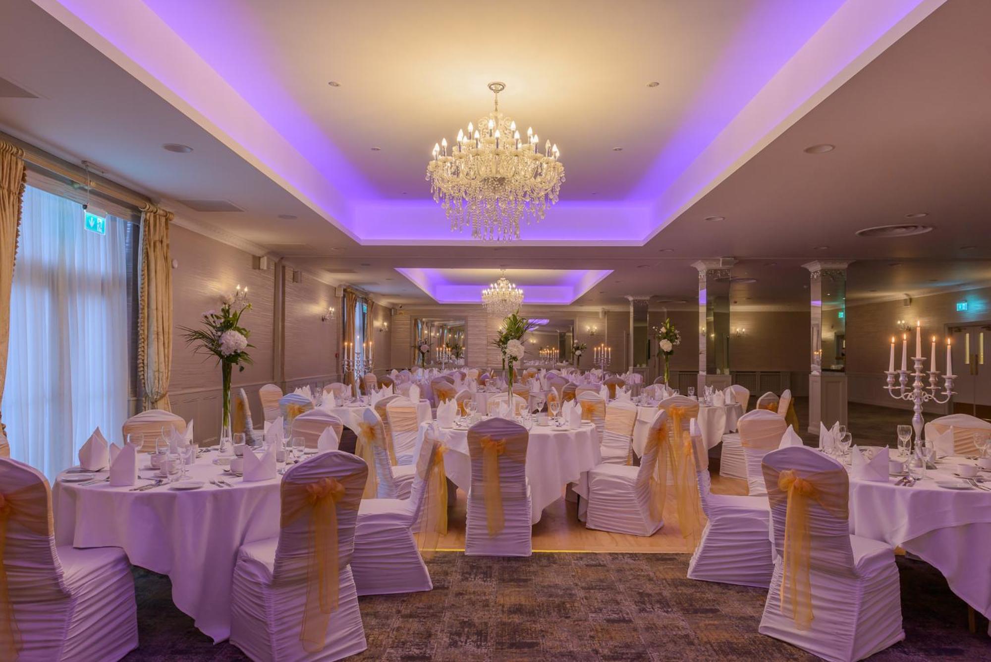 Clybaun Hotel Голуей Екстериор снимка