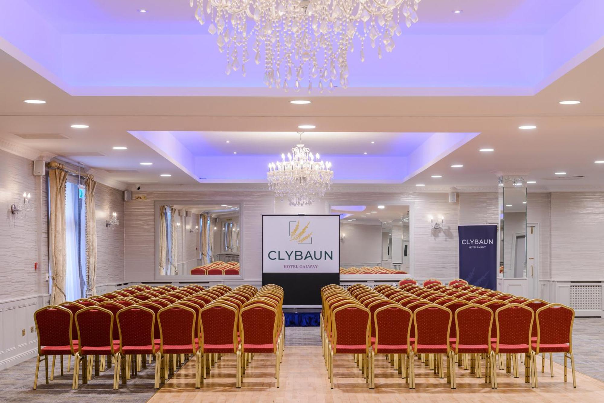 Clybaun Hotel Голуей Екстериор снимка